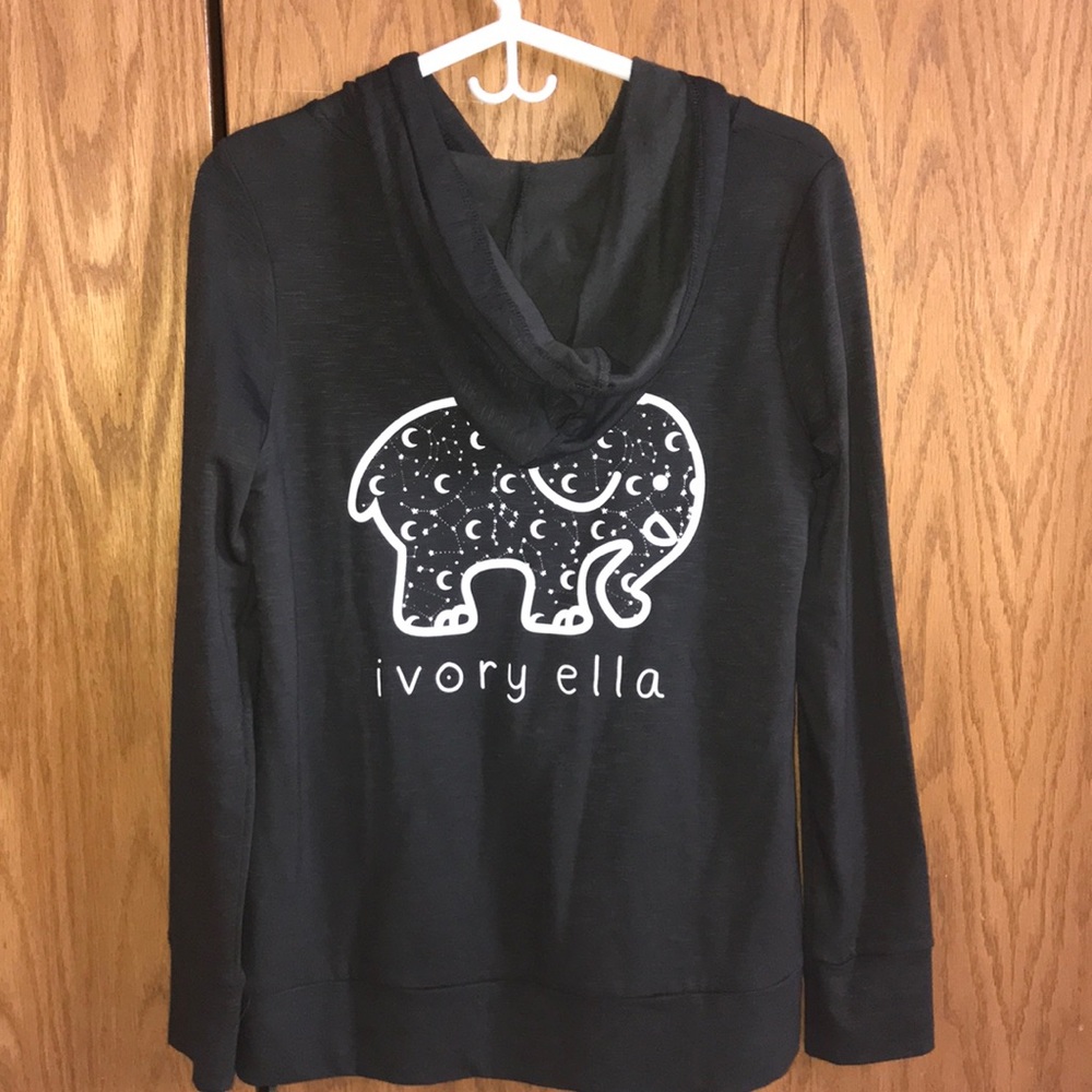 Ivory Ella sweatshirt!